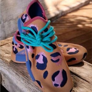 Adidas Nmd R1 Mens Orange Casual Animal Print Running Shoes Size 9.5 US NWT